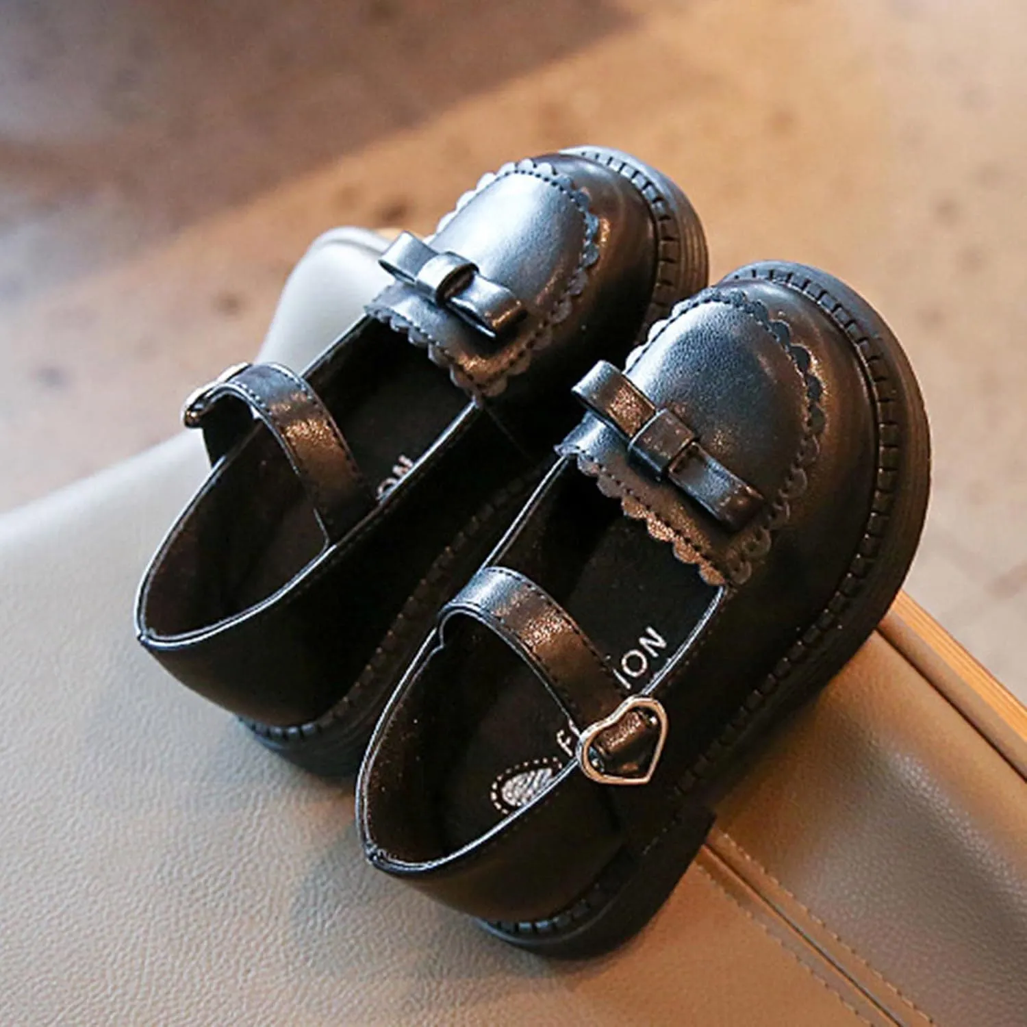 Fashion Spring and Summer Children Casual Shoes Girls Flat Sole Thick Sole Solid Bowknot Buckle Party Shoes for Kids