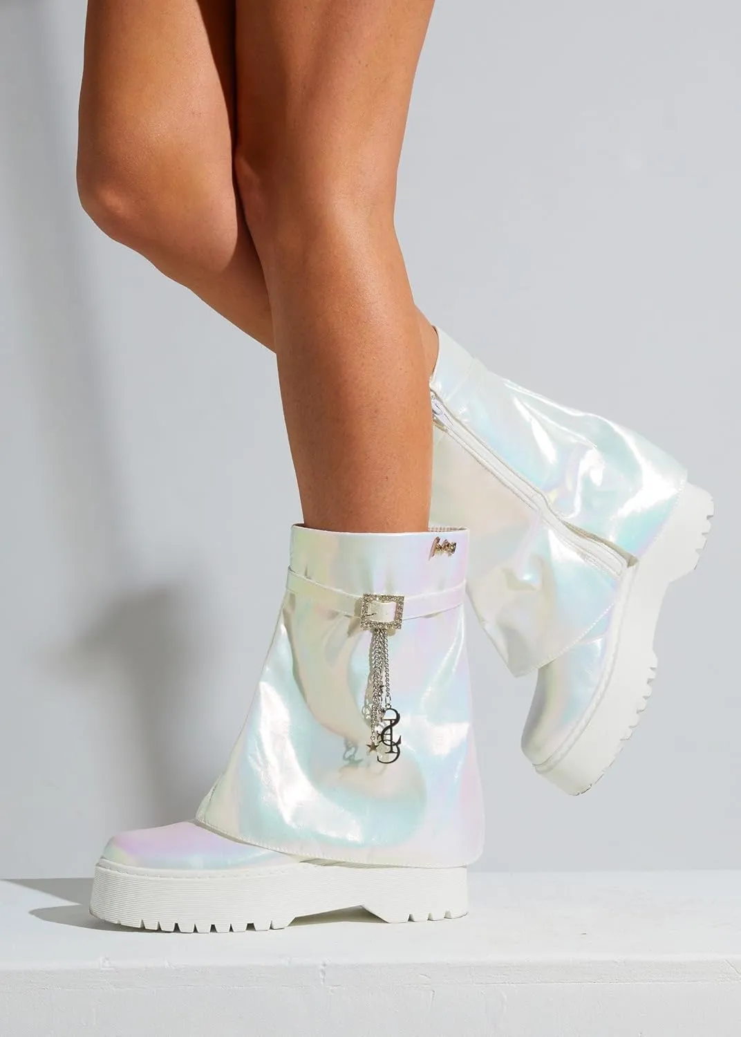 Sparkl Fairy Couture Women's Chunky Heel Thick Sole No Lace Zip-Up Stella Combat Boots Glitter White