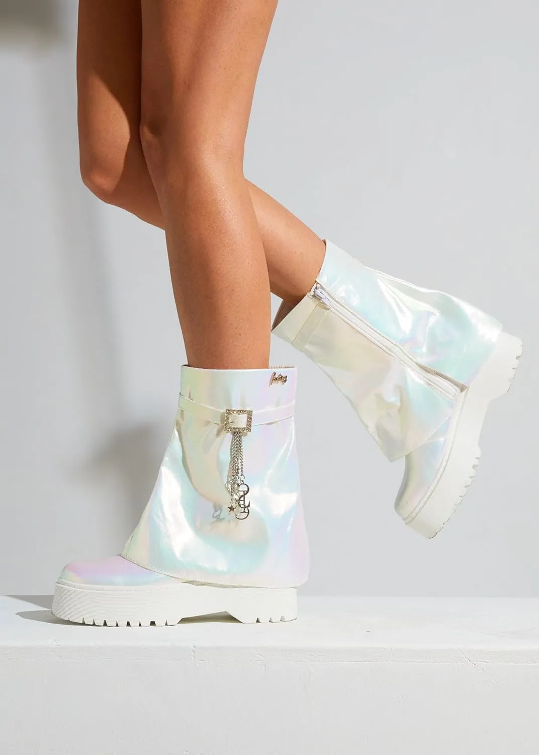 Sparkl Fairy Couture Women's Chunky Heel Thick Sole No Lace Zip-Up Stella Combat Boots Glitter White