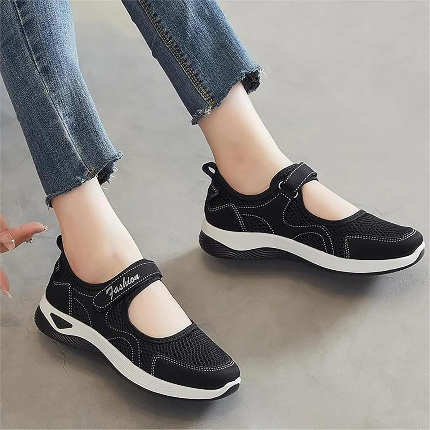 Women's Non Slip Tennis Sneakers Casual Vintage Hook Loop Sneakers Breathable Mesh Workout Shoes Elderly Shoes
